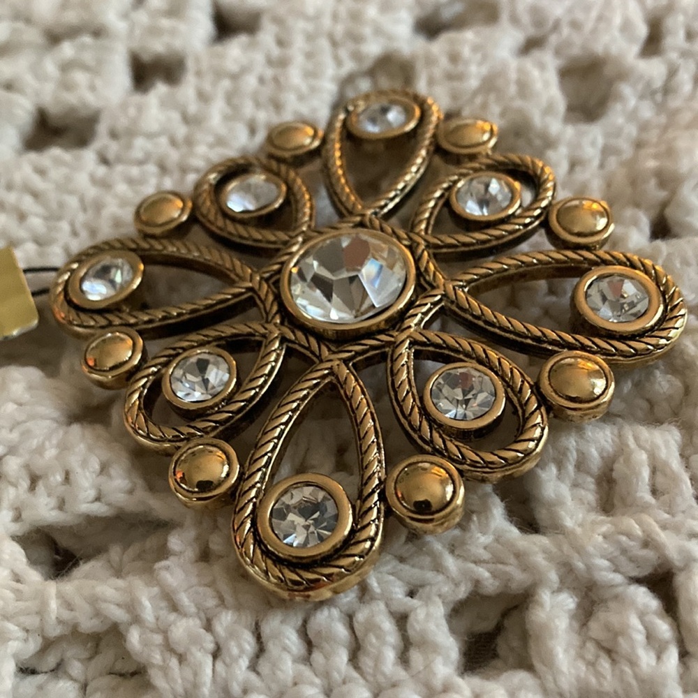 Premier Designs pin or pendant glorious gold toned with faux diamonds - Picture 3 of 7